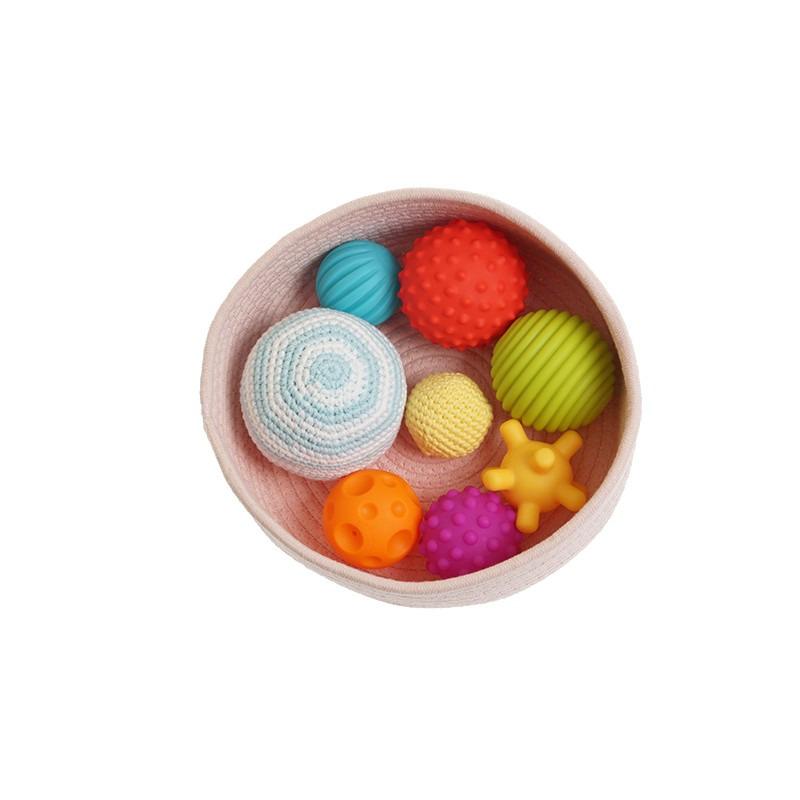 Different Balls D106
